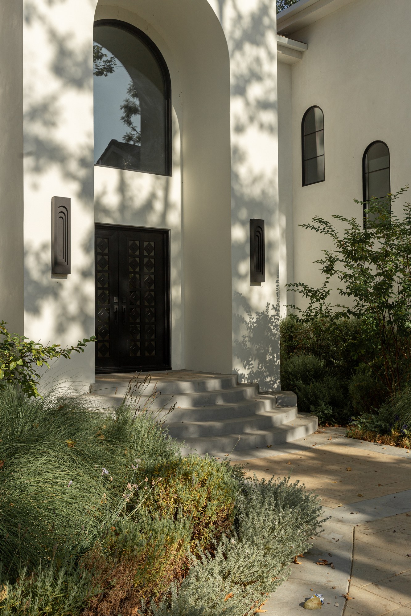 Entry, arched doorway